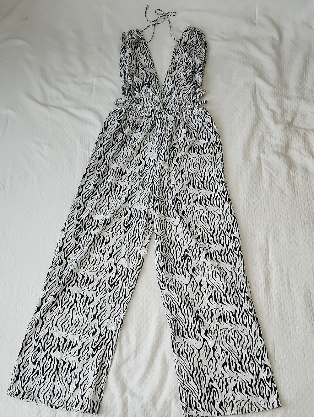 Indulge Instyle Zebra Print Tie Lace Up Back Wide Leg Jumpsuit | Large | NWT
